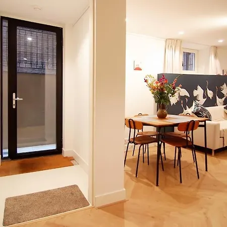 Spacious At Park And Museum