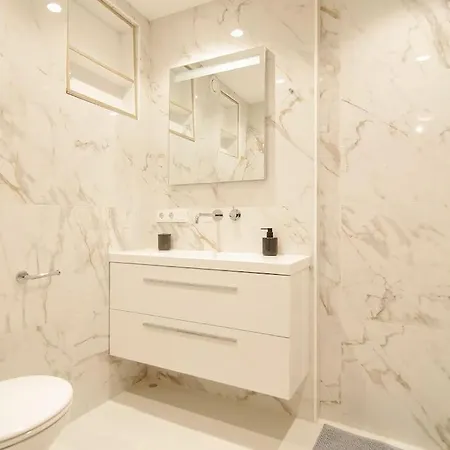 Διαμέρισμα Spacious At Park And Museum *