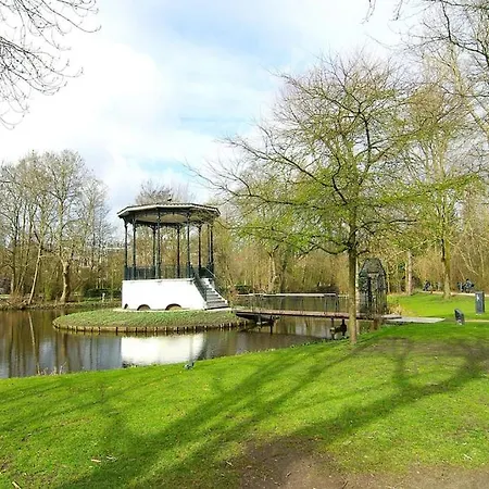 Spacious At Park And Museum Daire Amsterdam